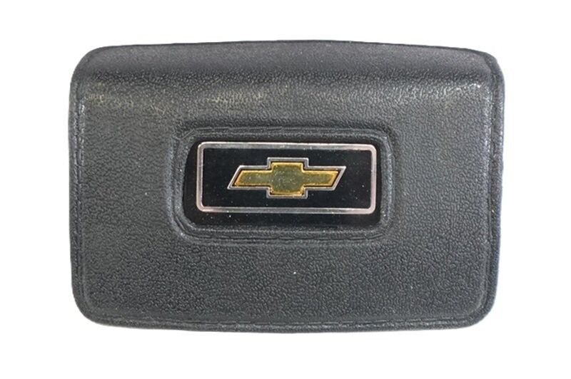 CHEV C20 1973 - 1991 STEERING WHEEL HORN COVER WITH BOWTIE EMBLEM # 9761175 - Image 2