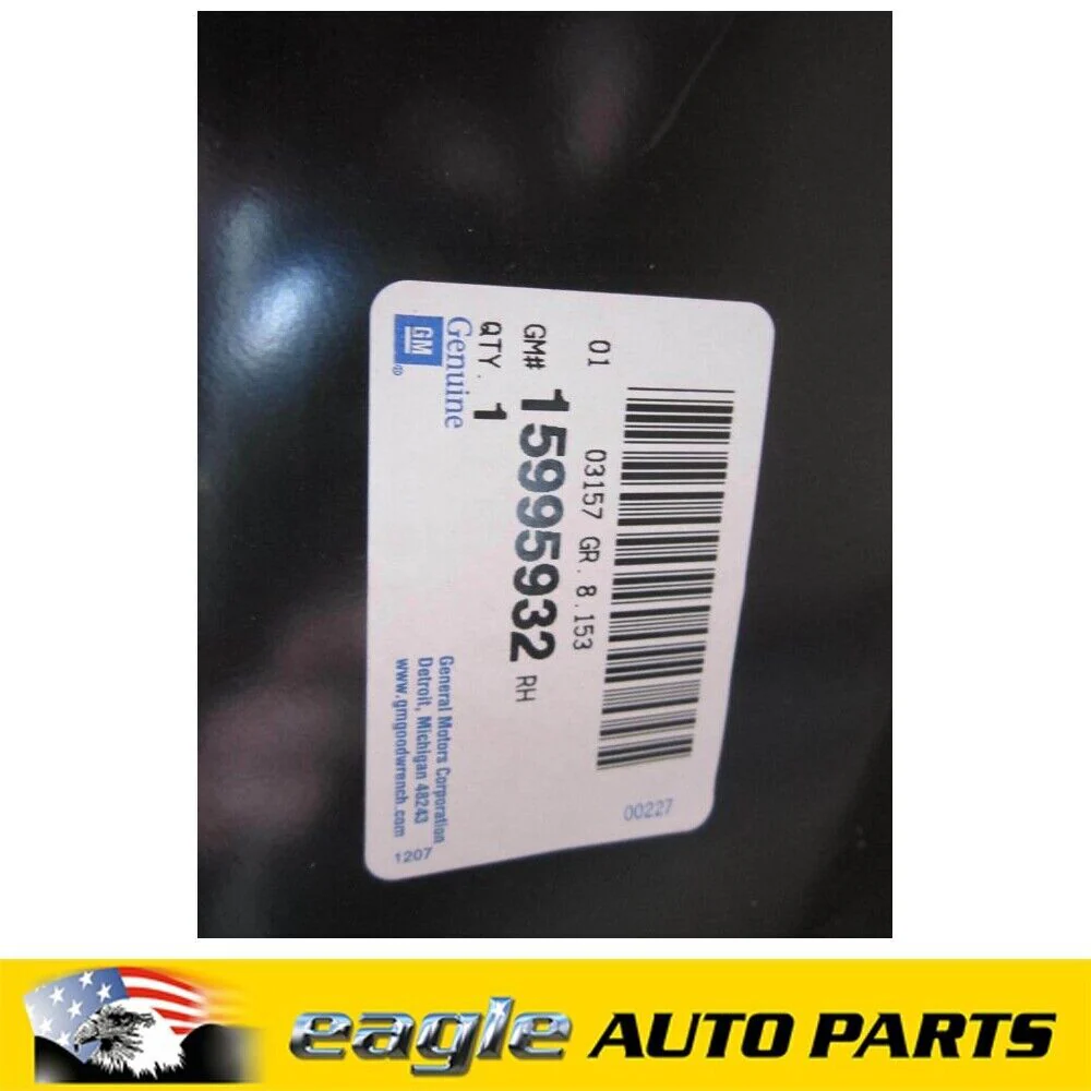 CHEV GMC C/K 1995 1996 1997 1998  FRONT INNER GUARD FENDER # 15990538 - Image 2