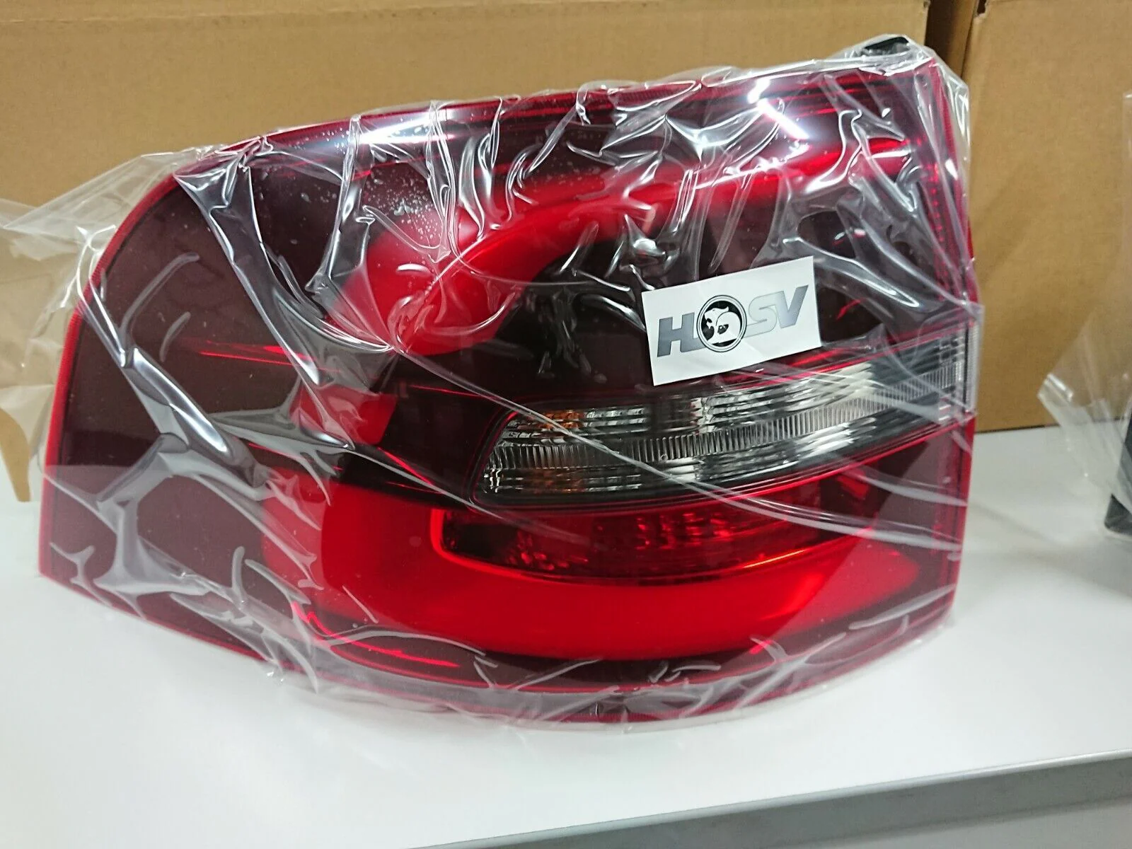 Holden Commodore SS SSV SV6 VE VF VFII HSV Wagon L/H Dark Tail Light Genuine - Image 2