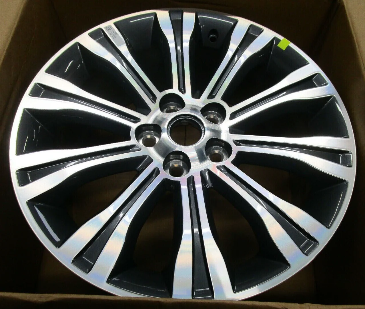 Holden Commodore VF Calais-V & WN Statesman Caprice-V 19" x 8" Mag Wheel Genuine