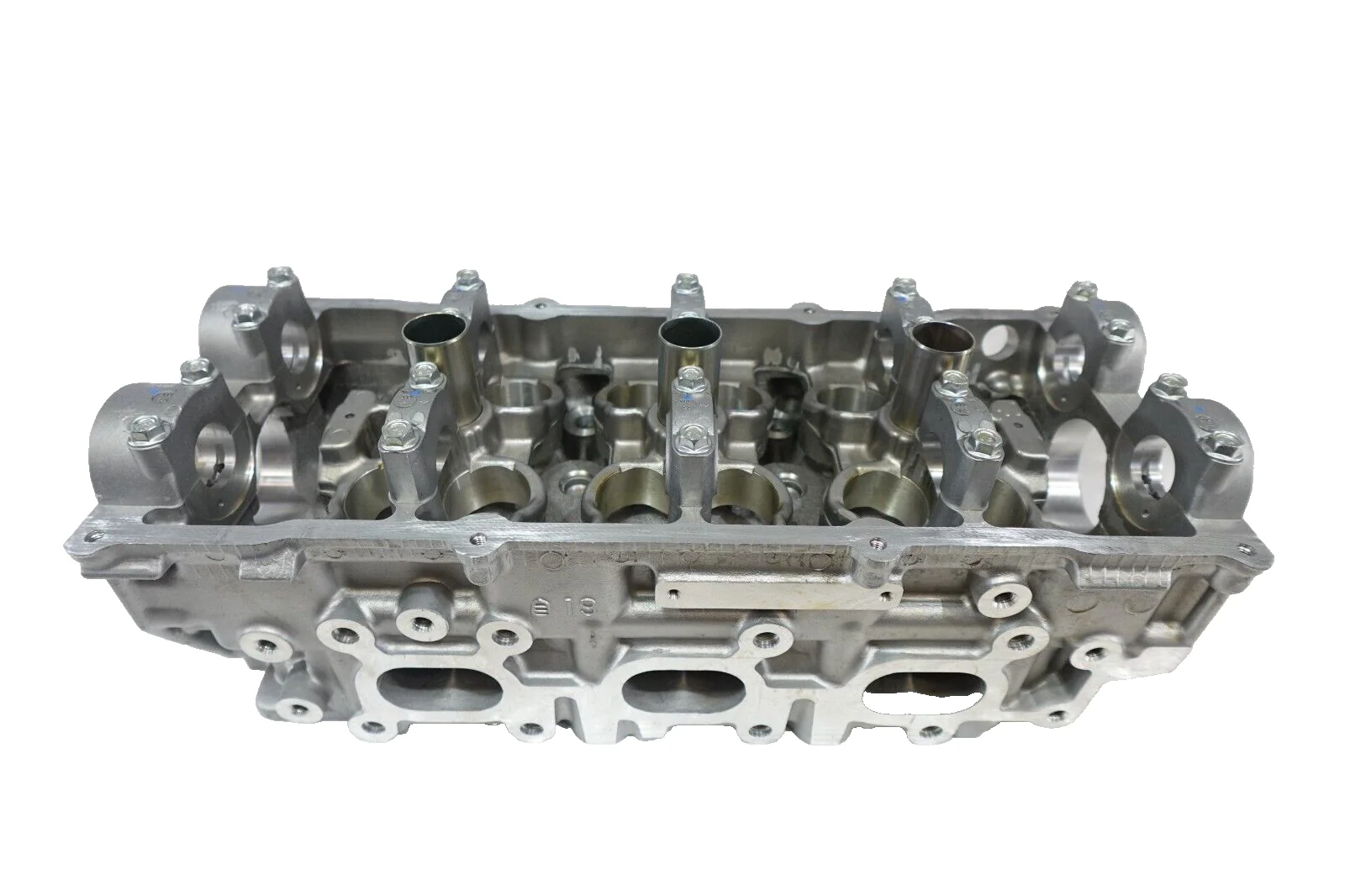 HOLDEN RODEO V6 6VE1 CYLINDER HEAD # 8973167400 - Image 2