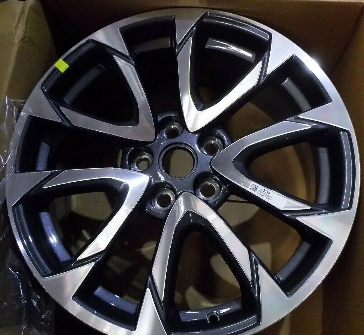Holden VF Commodore Calais-V & WN Statesman Caprice 19" x 8.5" Mag Wheel Genuine