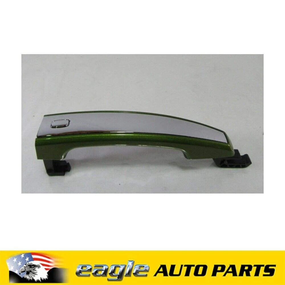 HOLDEN VF COMMODORE FRONT LEFT/RIGHT OUTER DOOR HANDLE WITH BUTTON 13577716-1 - Image 2
