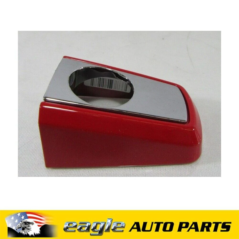 HOLDEN VF COMMODORE RIGHT HAND FRONT DOOR LOCK COVER WITH KEY HOLE 25936865-2 - Image 2