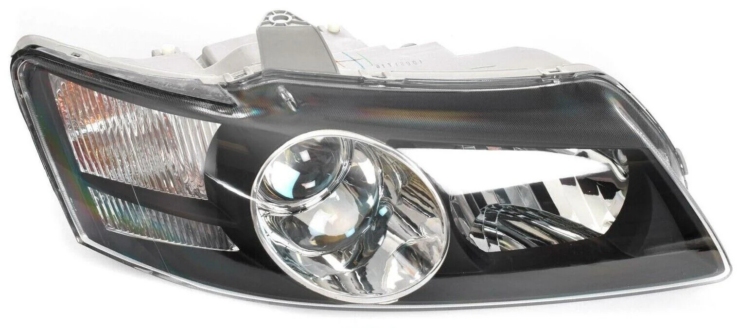 HOLDEN VY COMMODORE 2002 - 2004 R/H FRONT HEADLIGHT GENUINE GM # 92111469