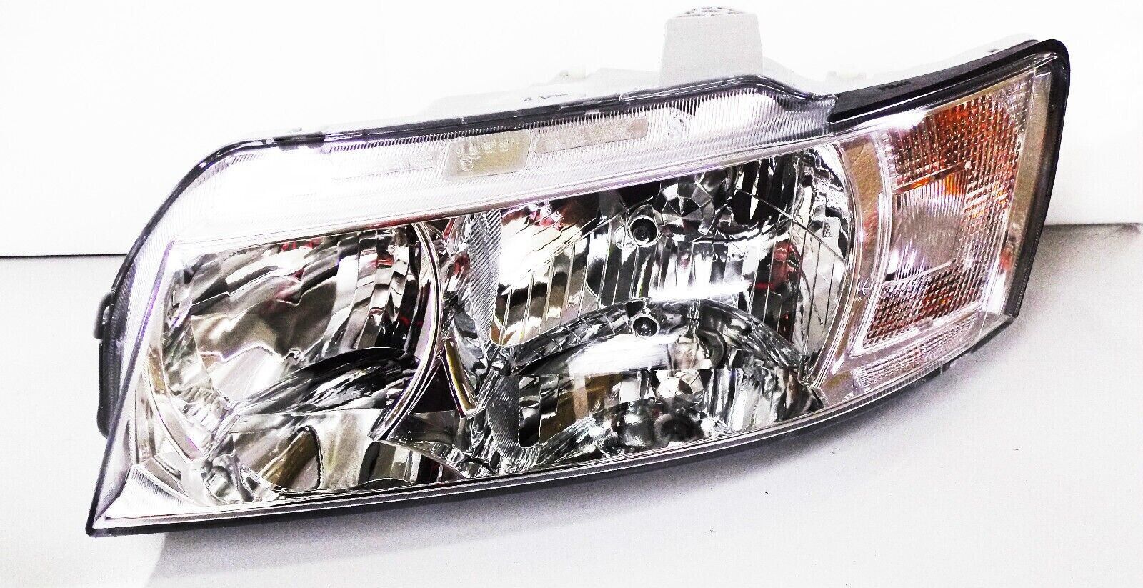 Holden VZ Commodore Left Hand Front Head light Lamp Assembly Genuine GM