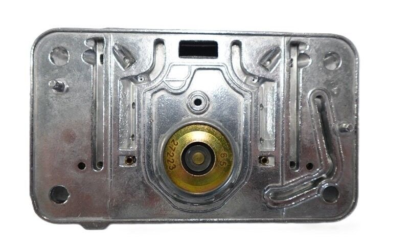 HOLLEY 850CFM CARBURETOR REAR METERING BLOCK TAKE OFF # 850-REAR-MB-TO - Image 2
