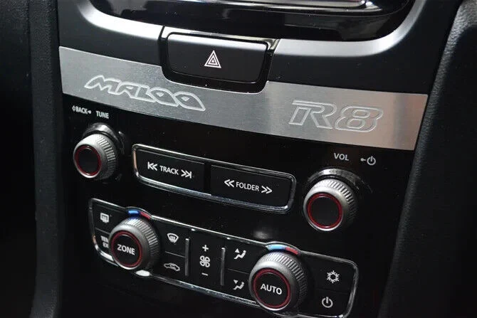 HSV VE E3 Clubsport R8 Black Edition IQ Radio Facia Applique Genuine # B06-110601C8 - Image 2