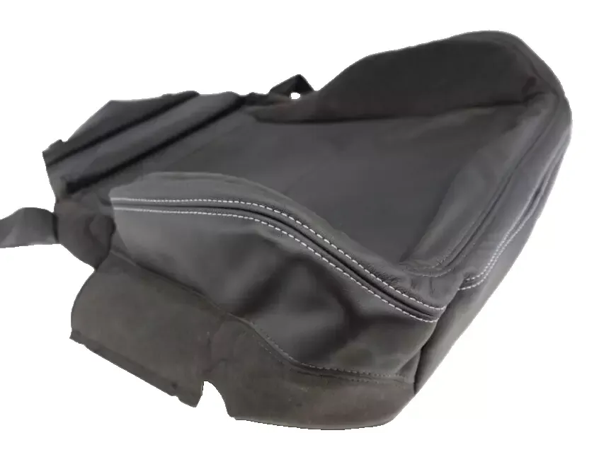 HSV VF GTS MY14 RIGHT HAND FRONT SEAT BASE TRIM COVER GENUINE