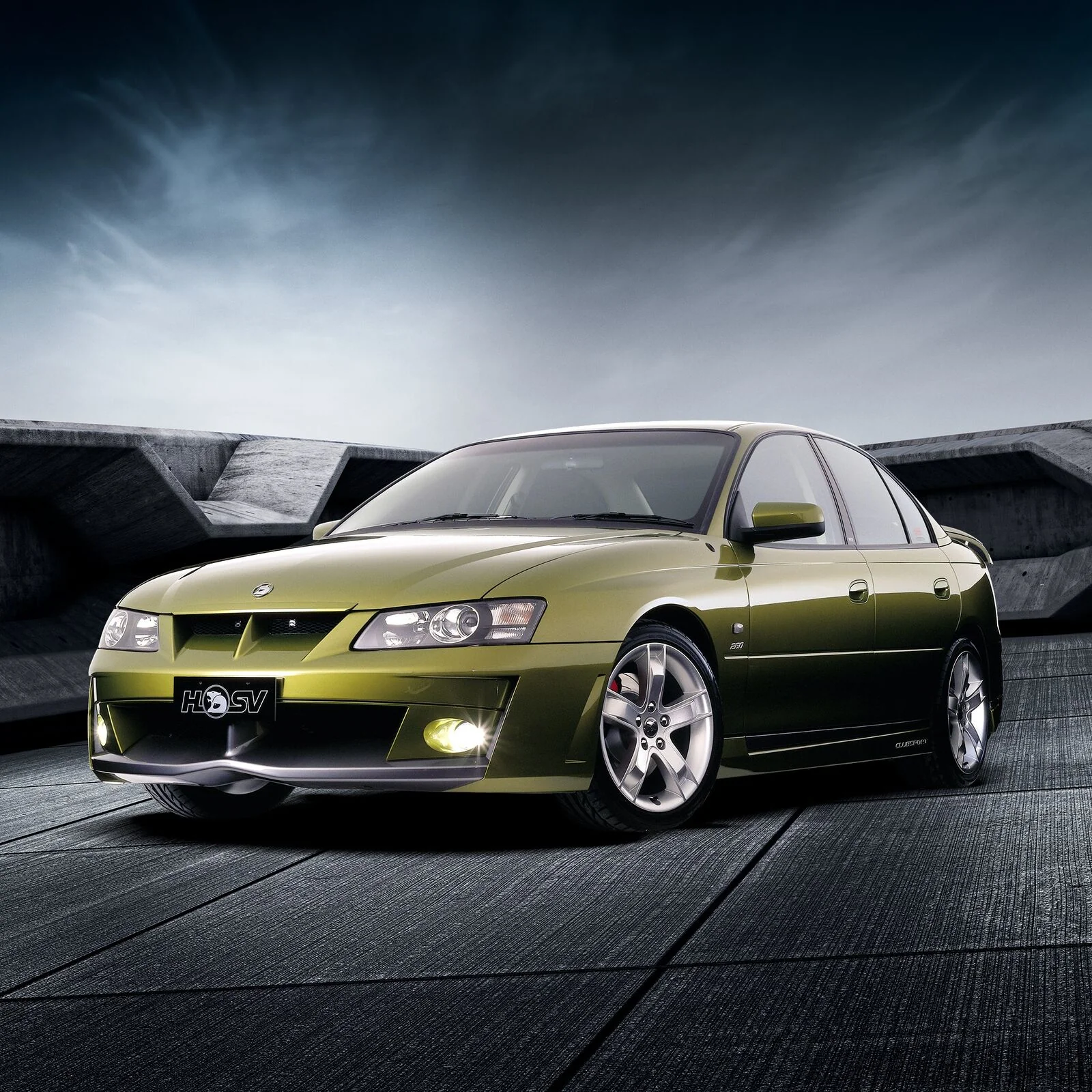 HSV VY R8 CLUBSPORT FRONT BUMPER BAR FACIA GENUINE # 14A1020601P